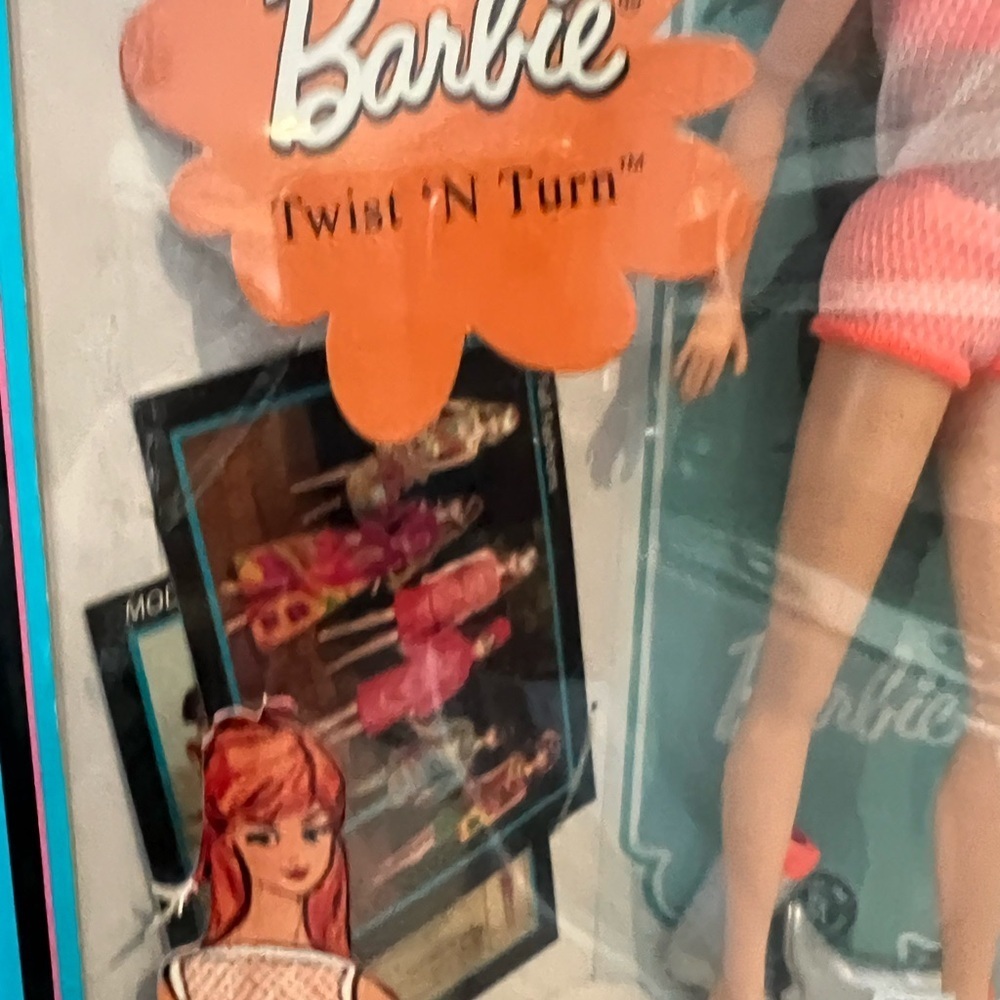 Barbie 50th Anniversary Doll in Pink Outfit - Picture 5 of 11